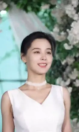 《奈何少将要娶我》：霸道少将的甜蜜追妻路，高糖来袭，少女心狙击！